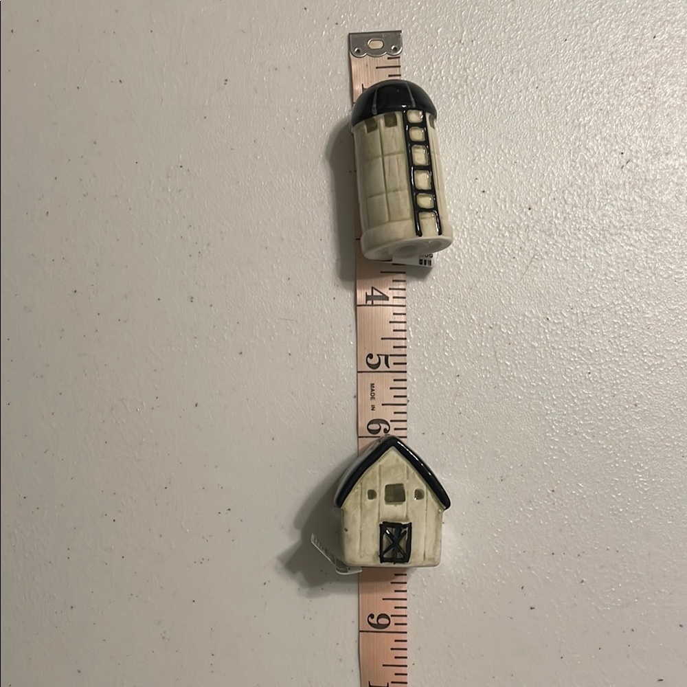 Mini Salt & Pepper Shakers Set Lighthouse - Picture 2 of 10